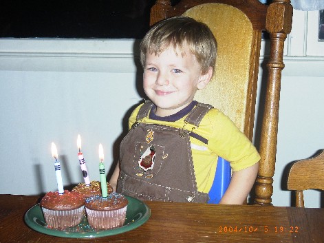 Alex's birthday cupcakes